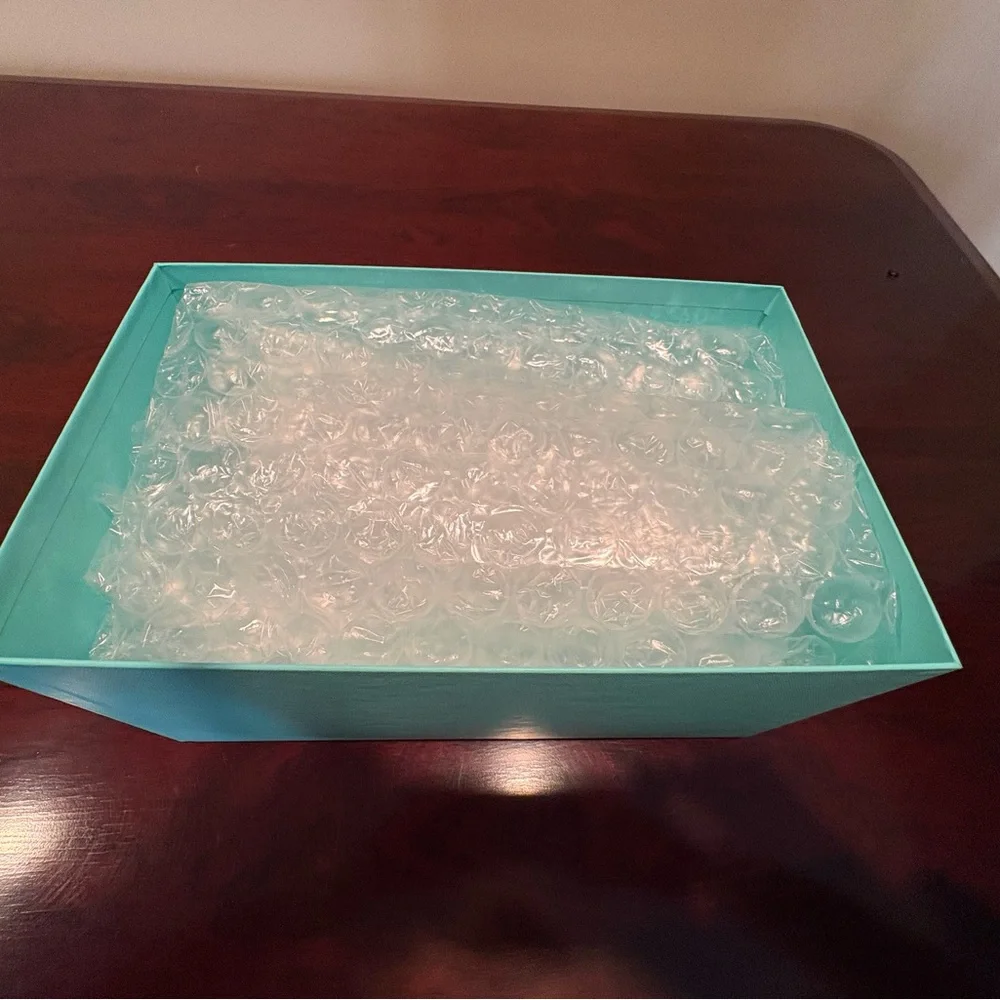 NEW Tiffany @ Co. Set of Two Crystal Candle Holders - Picture 3 of 5